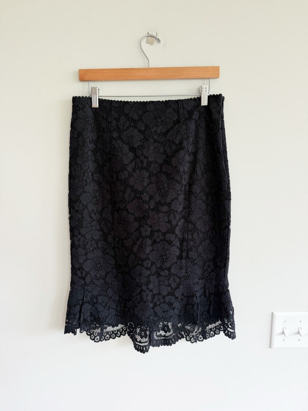 Express Floral Lace High Waist Peplum Scalloped Hem Mermaid Skirt Black 8 NWT